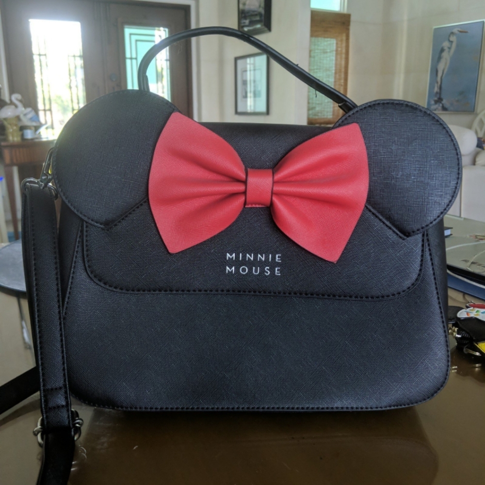 Loungefly Minnie mouse crossbody bag